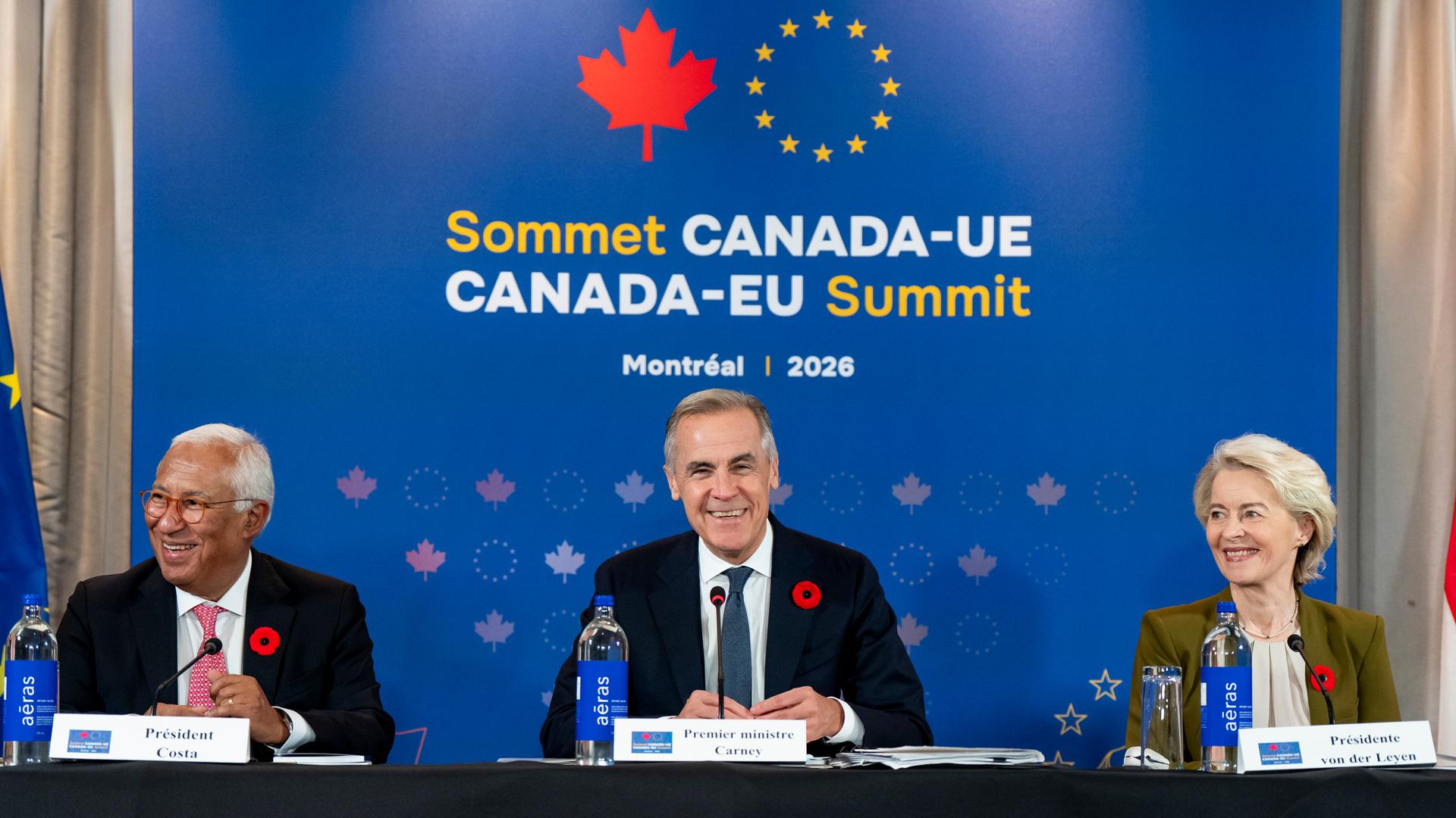 Mark Carney. Kanadas Premierminister (Mitte), Antonio Costa, Präsident des Europäischen Rates (links), und Ursula von der Leyen, Präsidentin der Europäischen Kommission sitzen auf einem Podium beim Kanada-EU-Gipfel. Mark Carney. Kanadas Premierminister (Mitte), Antonio Costa, Präsident des Europäischen Rates (links), und Ursula von der Leyen, Präsidentin der Europäischen Kommission sitzen auf einem Podium beim Kanada-EU-Gipfel.