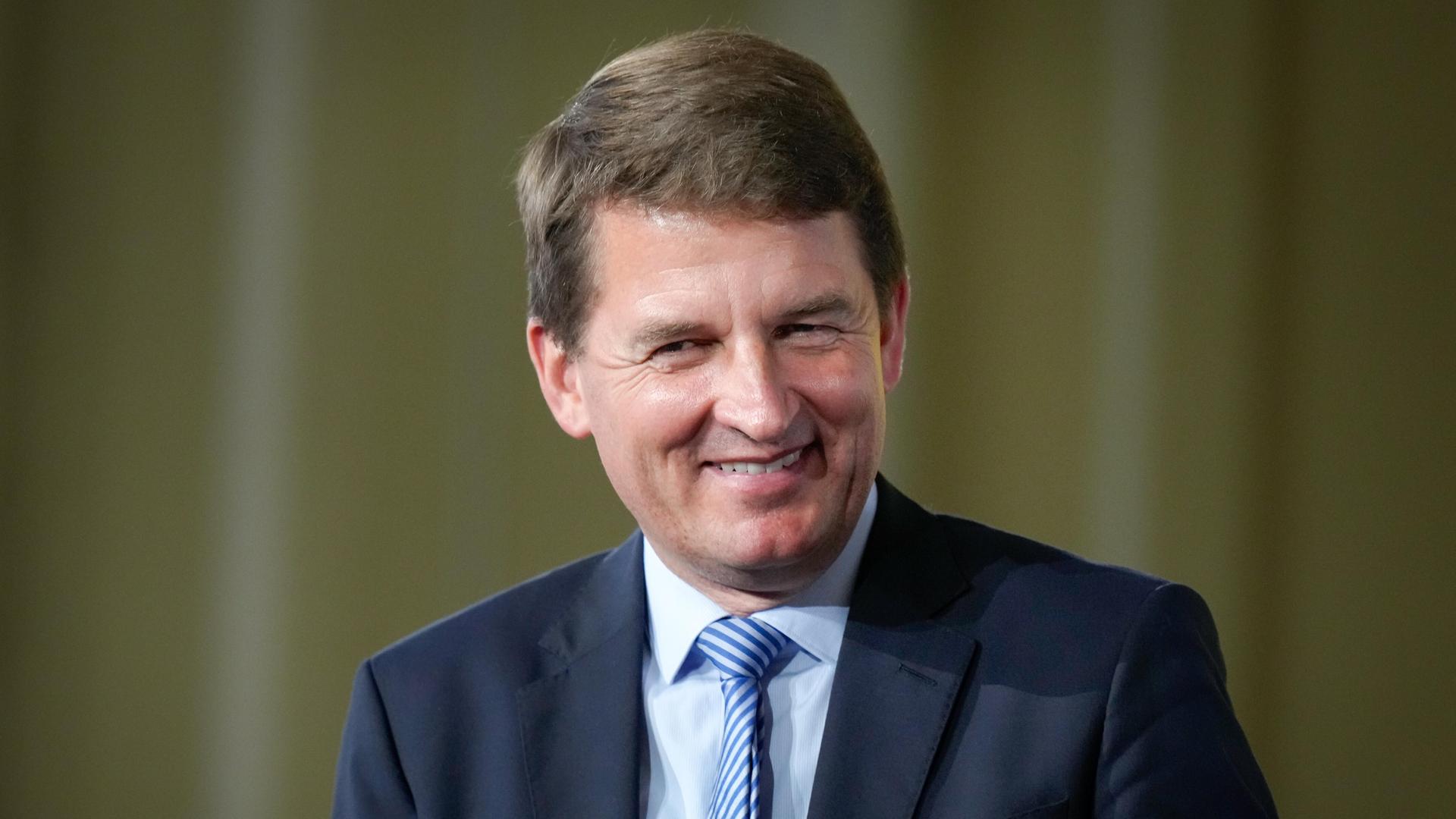 Prof. Dr. Jörg Rocholl im Portrait 