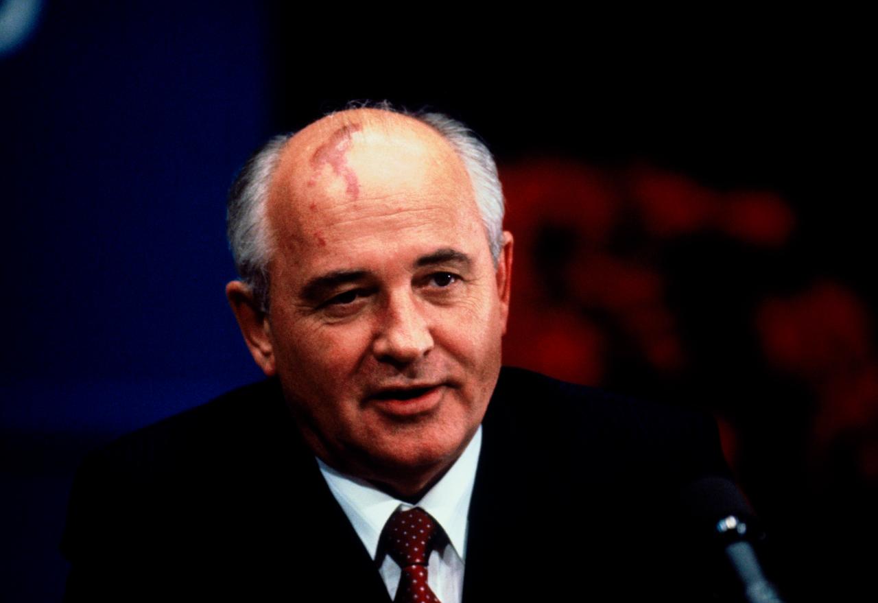 Michail Sergejewitsch Gorbatschow auf einer Pressekonferenz