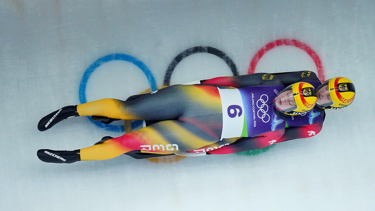 Dajana Eitberger und Magdalena Matschina auf der Bahn