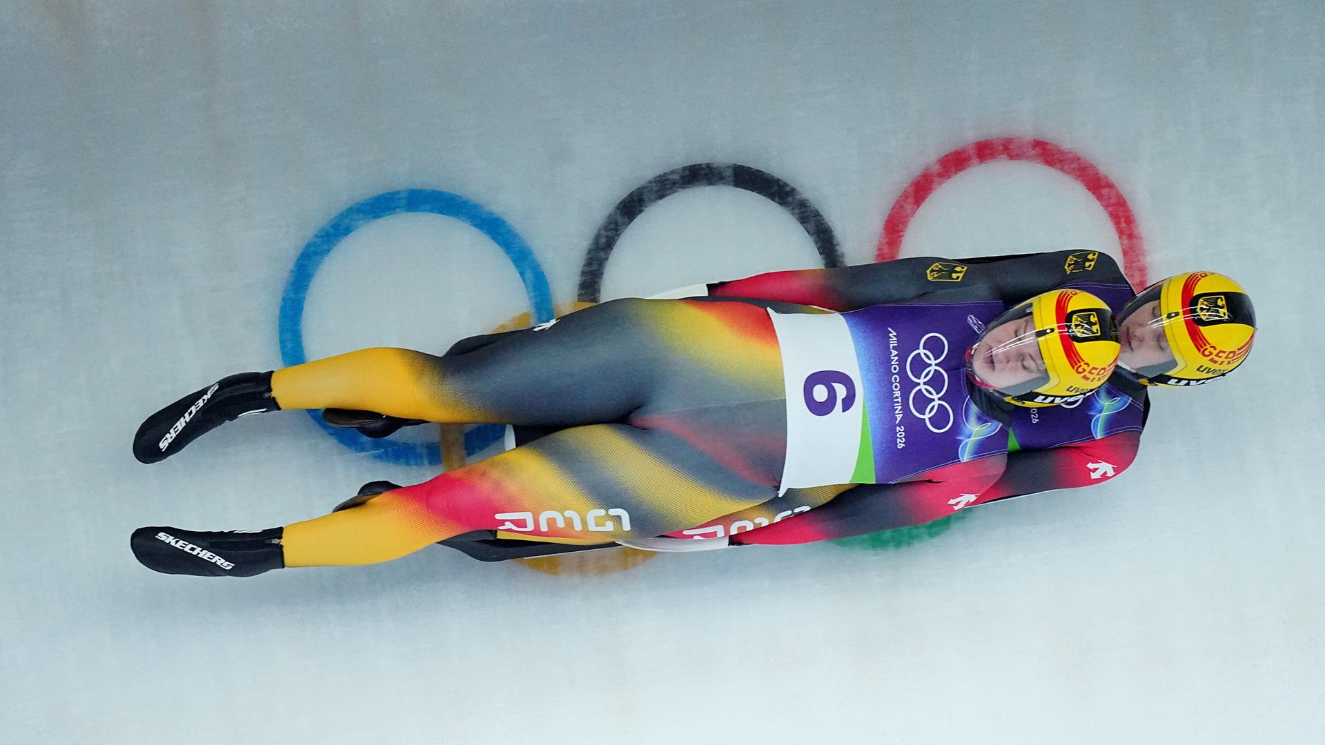 Dajana Eitberger und Magdalena Matschina auf der Bahn