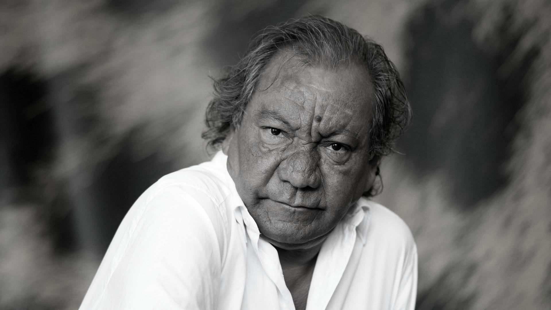 Tony Gatlif, französische Regisseur, bei einem Fototermin für den Film "Geronimo" beim 67. Locarno Film Festival. Tony Gatlif, französische Regisseur, bei einem Fototermin für den Film "Geronimo" beim 67. Locarno Film Festival.
