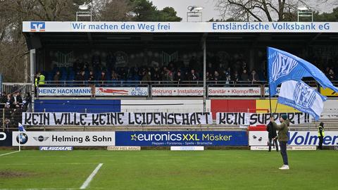 Ultras des SV Meppen boykottieren das Spiel gegen Erzgebirge Aue. 