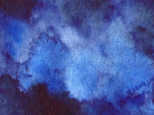Abstrakter blauer Aquarell-Hintergrund mit wolkiger Textur