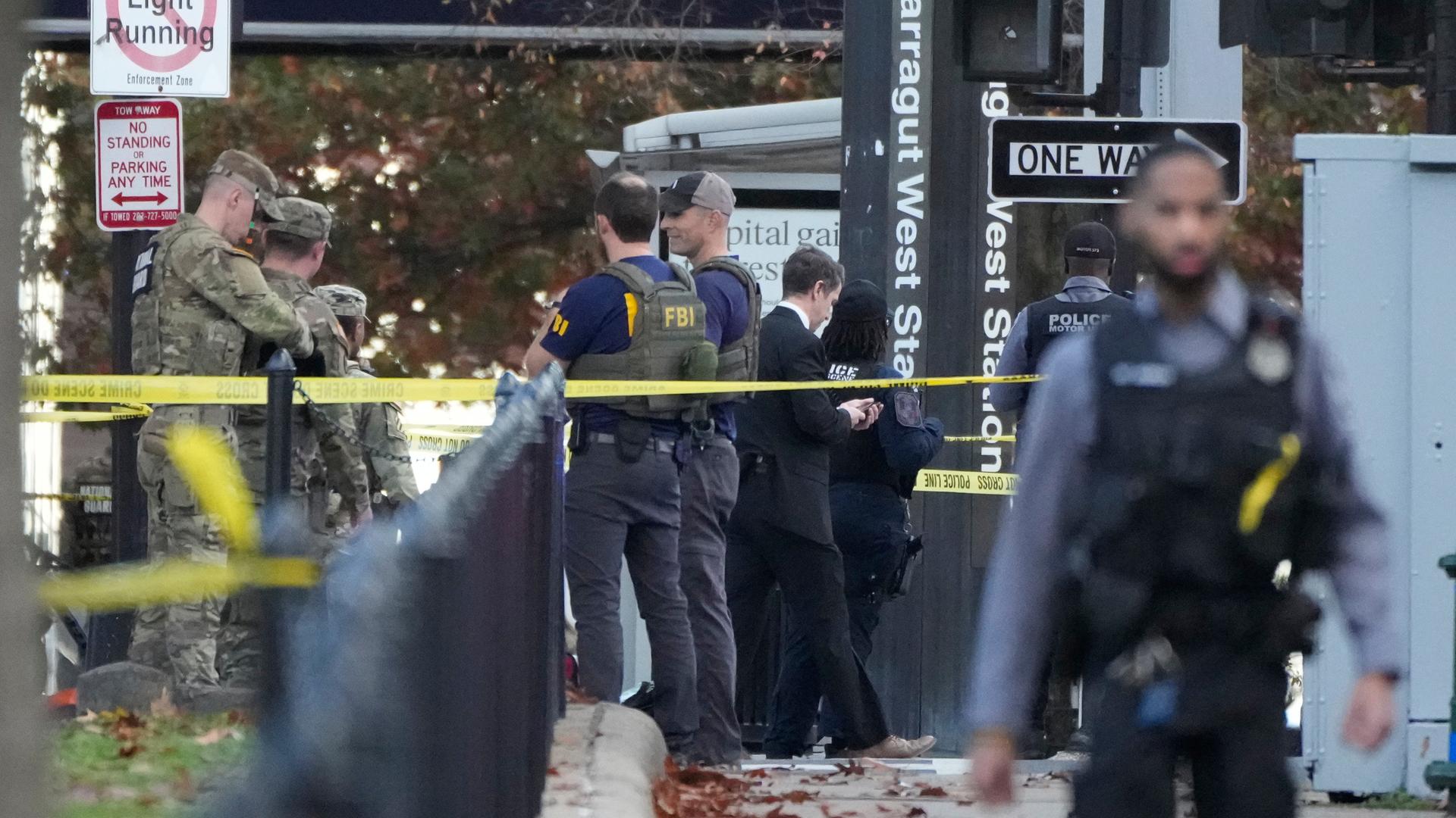 Soldaten und Mitglieder des FBI sind im Einsatz, nachdem zwei Mitglieder der Nationalgarde in Washington D.C. von Schüssen getroffen wurden.