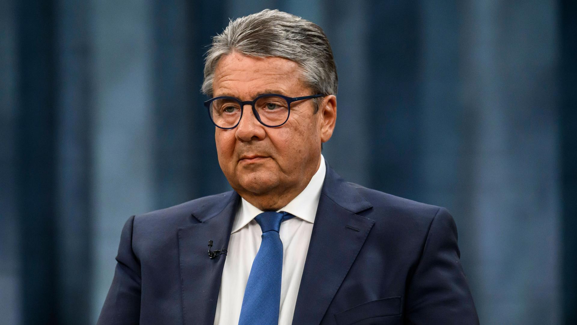 Porträt des SPD-Politikers Sigmar Gabriel Porträt des SPD-Politikers Sigmar Gabriel