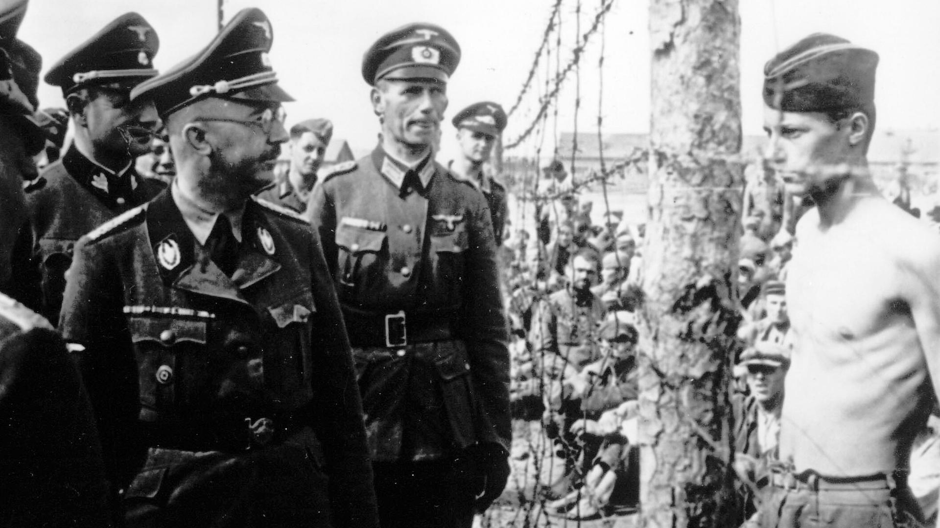 Gestapo-Chef Heinrich Himmler in einem deutschen Gefängnis in der ehemaligen Sowjetunion. Gestapo-Chef Heinrich Himmler in einem deutschen Gefängnis in der ehemaligen Sowjetunion.