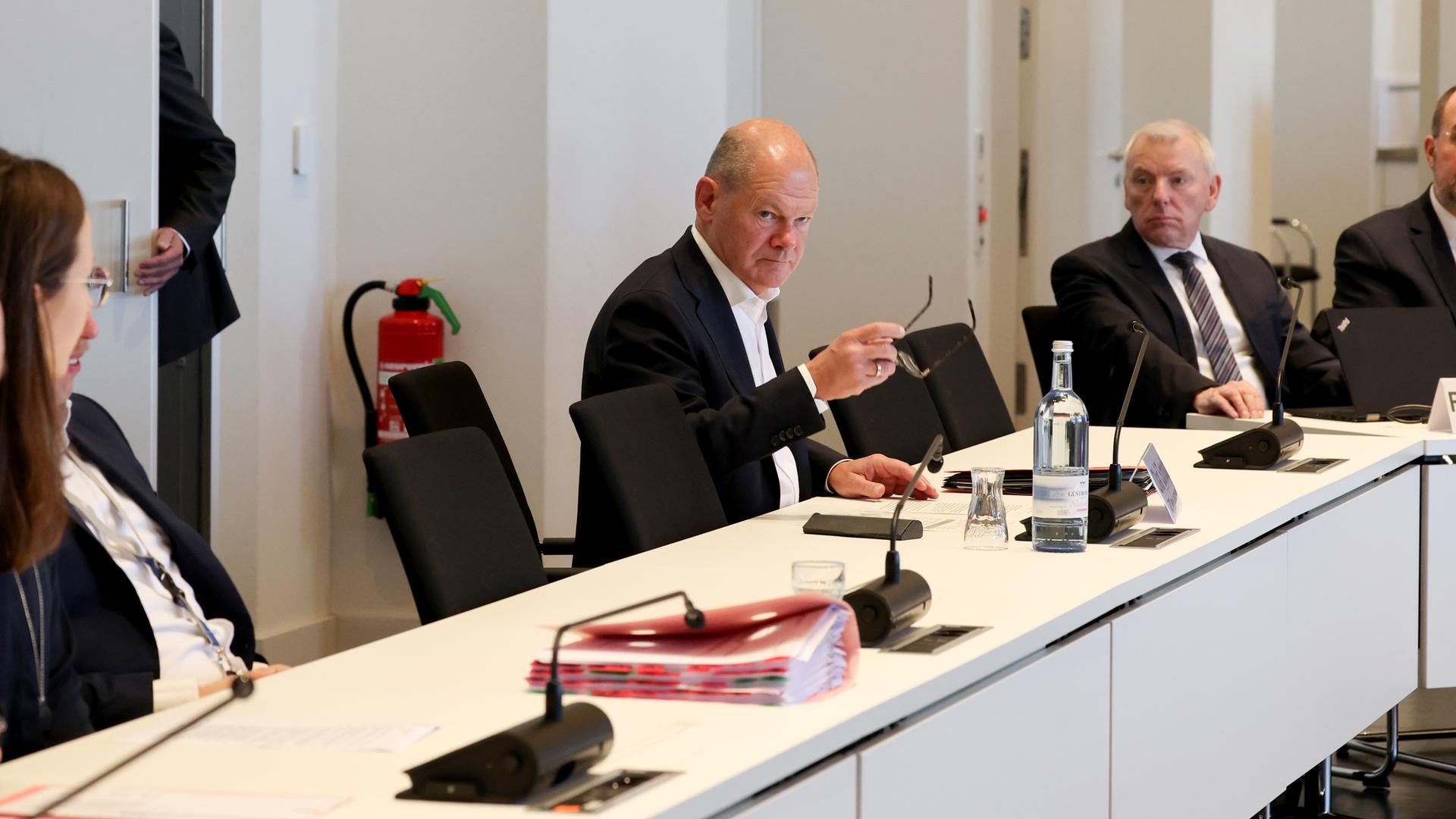 Schwerin: Olaf Scholz (SPD), Ex-Bundeskanzler, als Zeuge zum Untersuchungsausschuss zum Bau von Nord Stream 2.