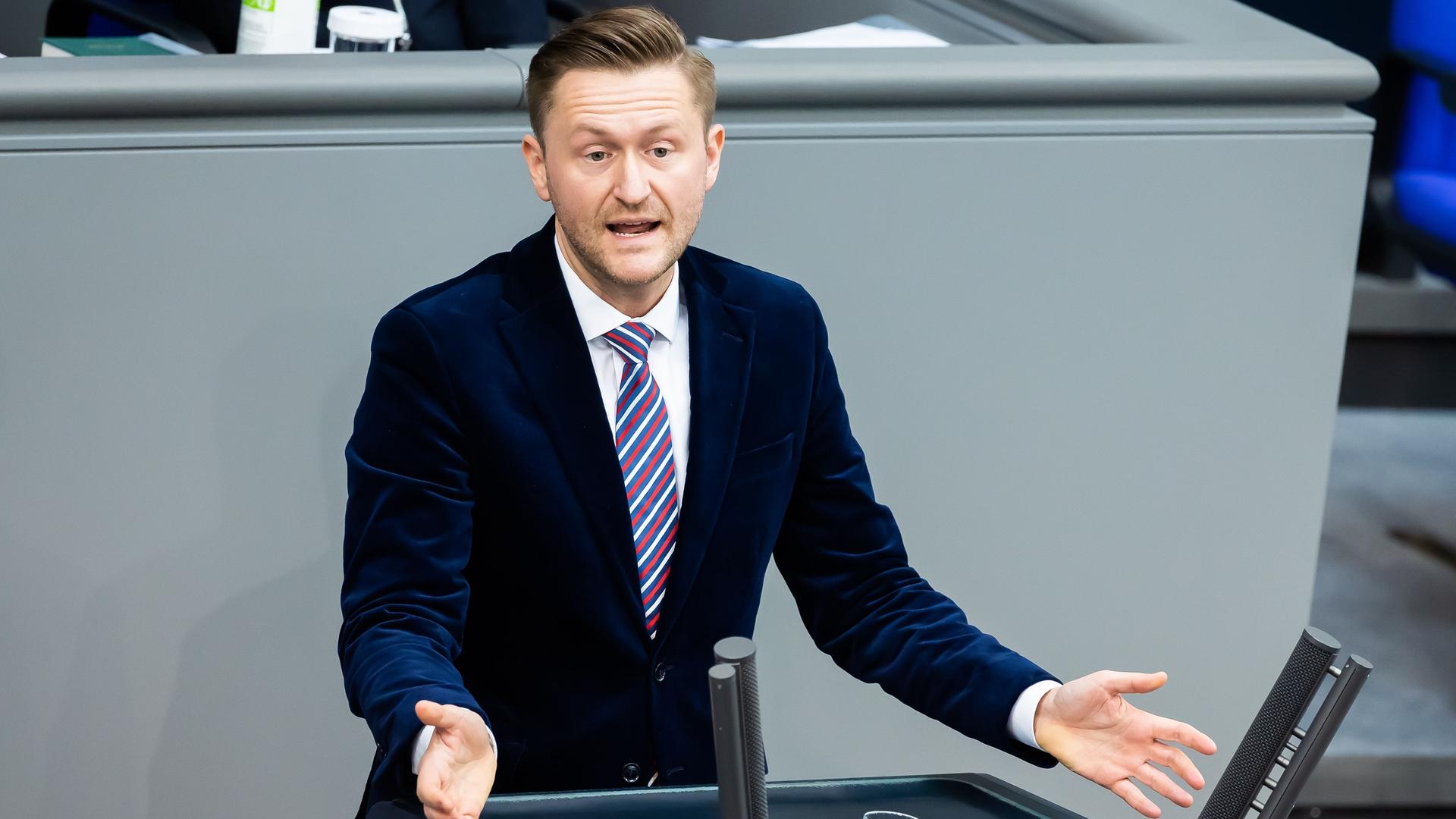 Wolfgang Stefinger (CSU), Mitglied des Deutschen Bundestages, spricht im Plenum des Deutschen Bundestages. Wolfgang Stefinger (CSU), Mitglied des Deutschen Bundestages, spricht im Plenum des Deutschen Bundestages.