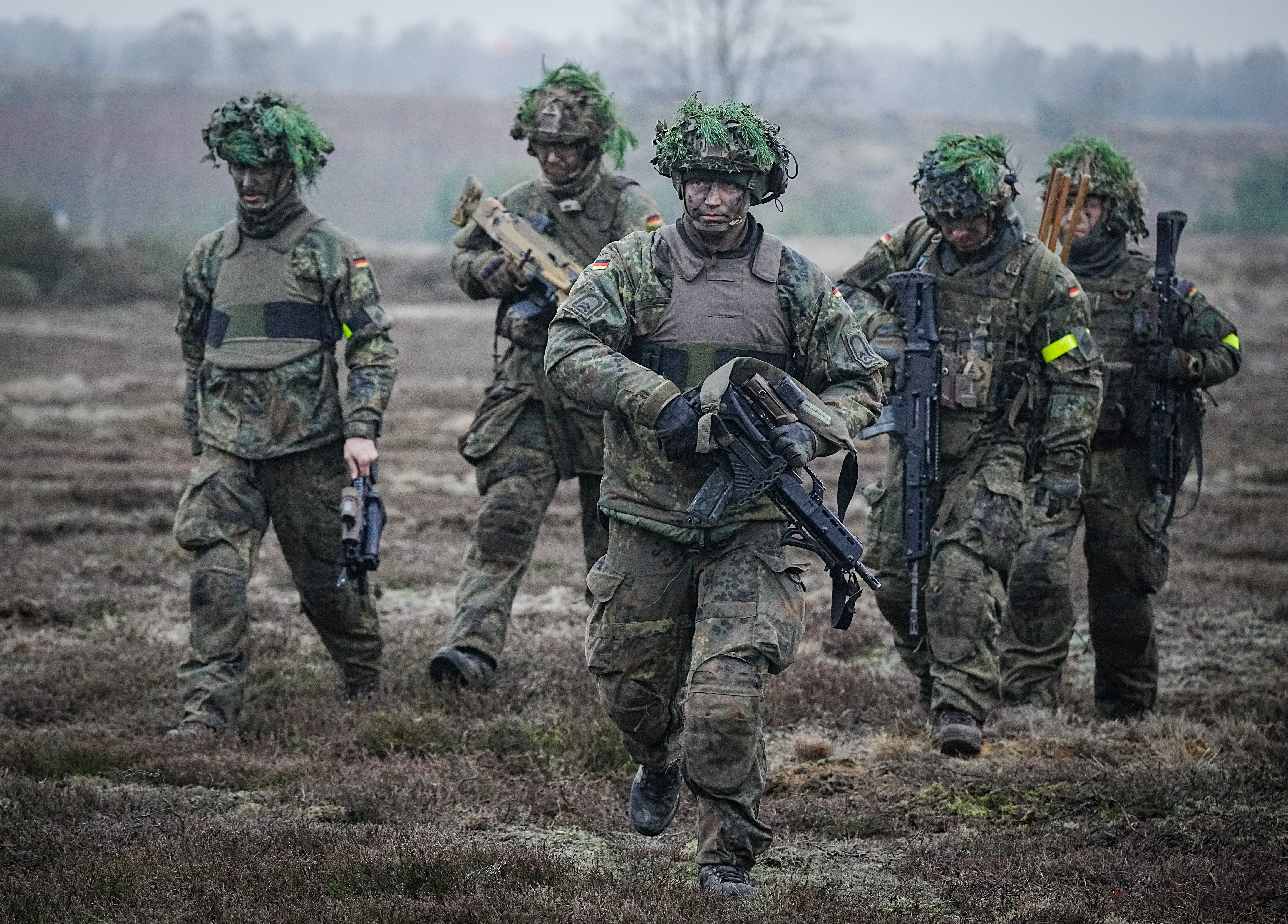 Wer steht über Soldaten?