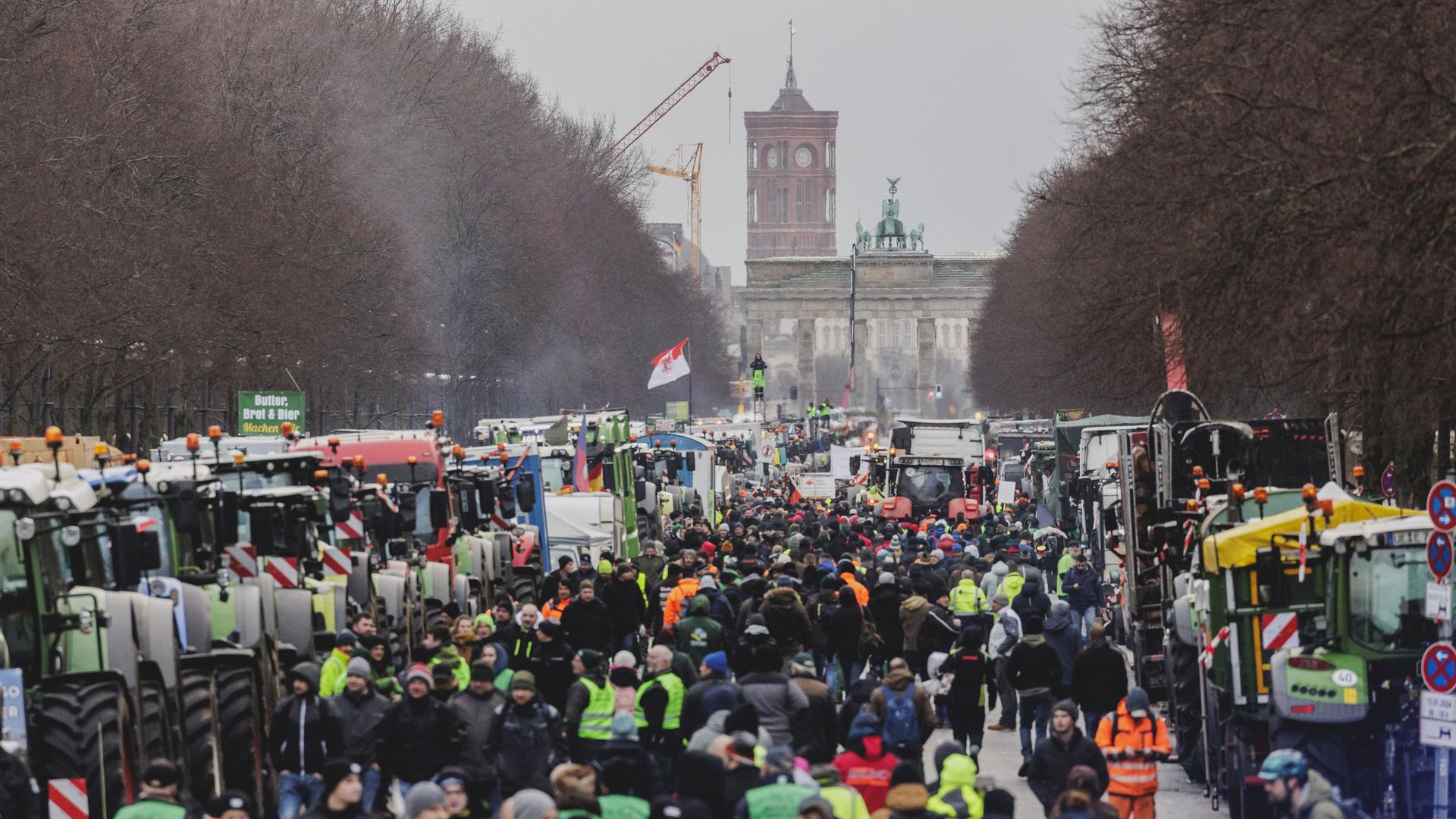 Strassenblockaden, aufgenommen im Rahmen der Bauern-Proteste in Berlin, 15.01.2024. 