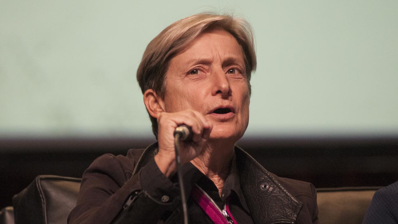 Die amerikanische Philosophin Judith Butler bei einem Gespräch.