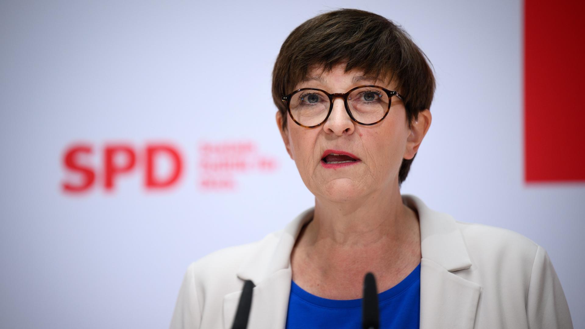 Saskia Esken, Vorsitzende der SPD, äußert sich bei einer Pressekonferenz