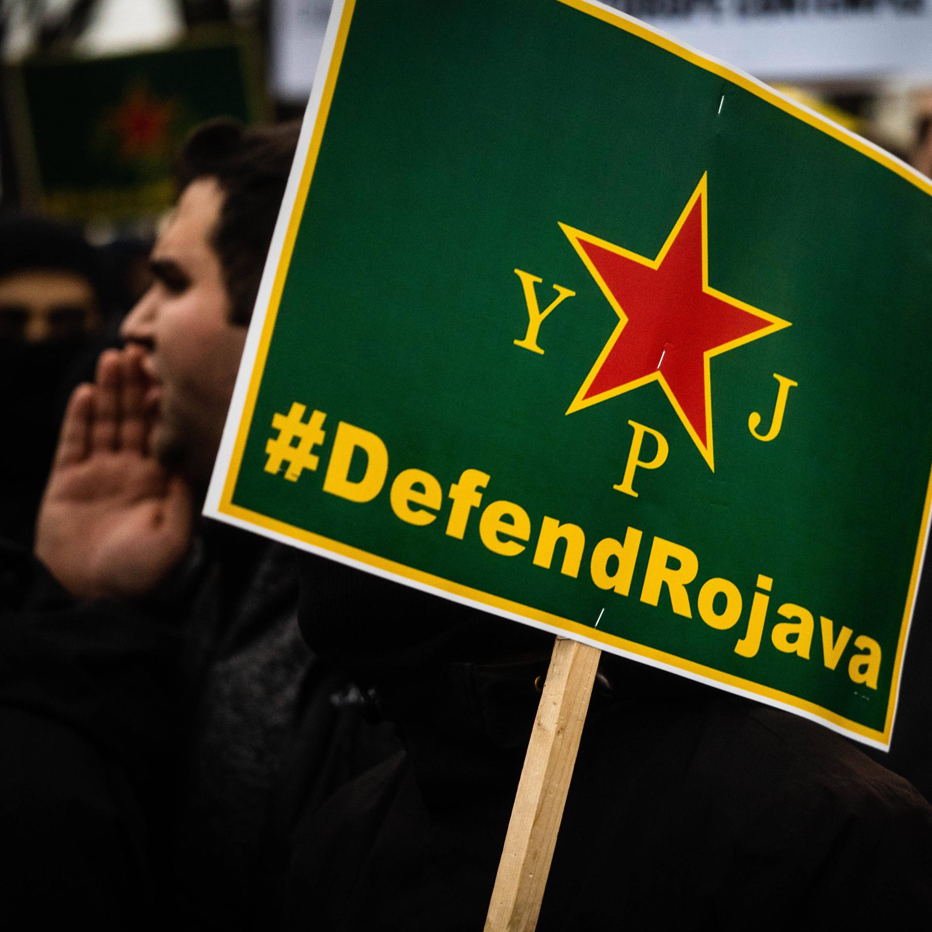 Kämpfe in Syrien - Kurdensprecher: Es droht eine humanitäre Katastrophe