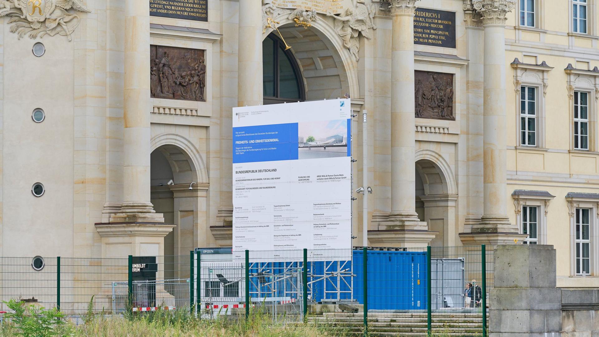 Die Baustelle des Einheitsdenkmals auf der Schlossfreiheit in Berlin.