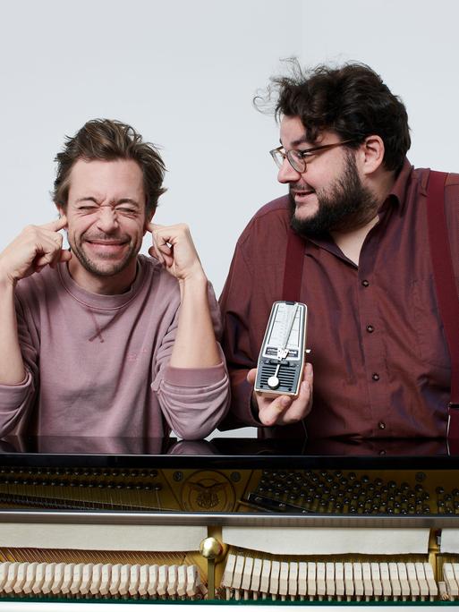 Axel Ranisch und Gastmoderator Tobias Krell