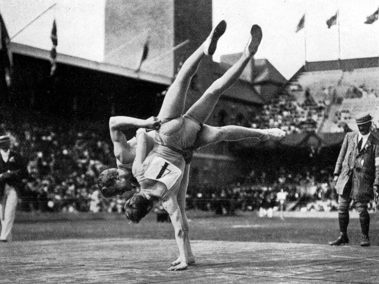 Glima war Demonstrationssportart bei den Olympischen Spielen 1912 in Stockholm.