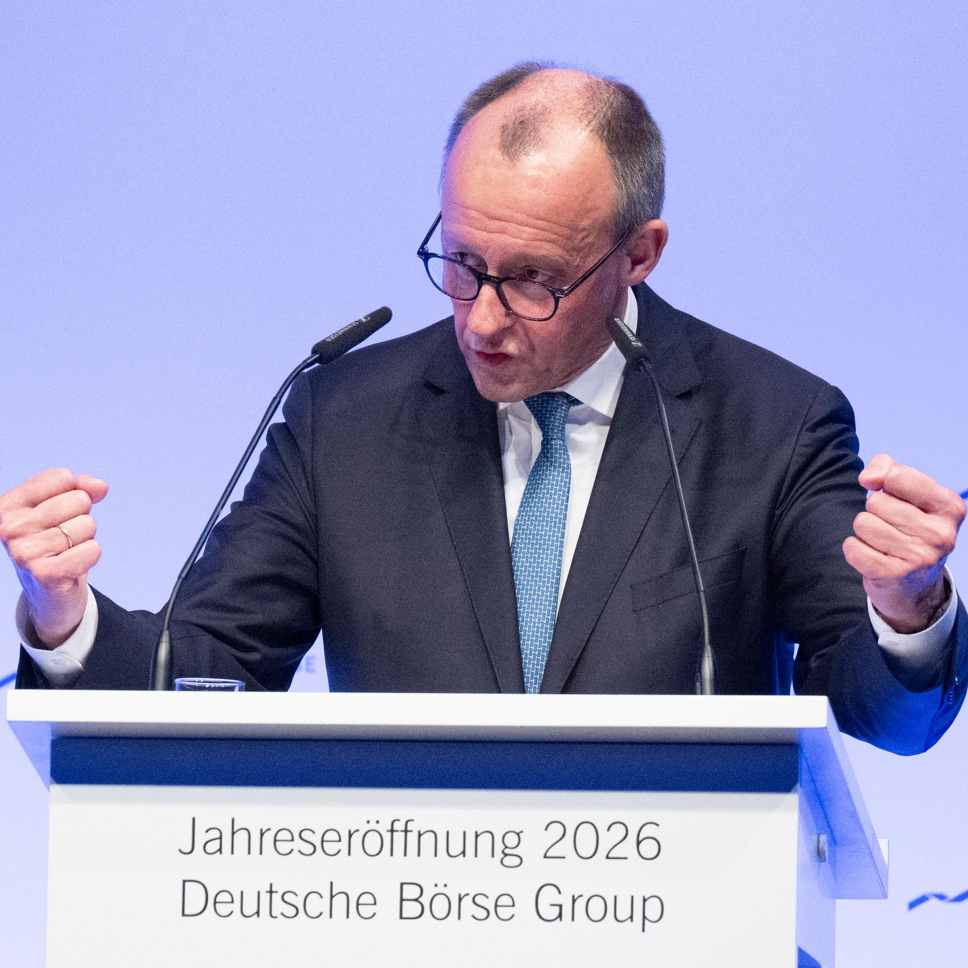 Bundeskanzler Friedrich Merz (CDU) spricht auf dem Neujahrsempfang der Deutschen Börse in Eschborn.