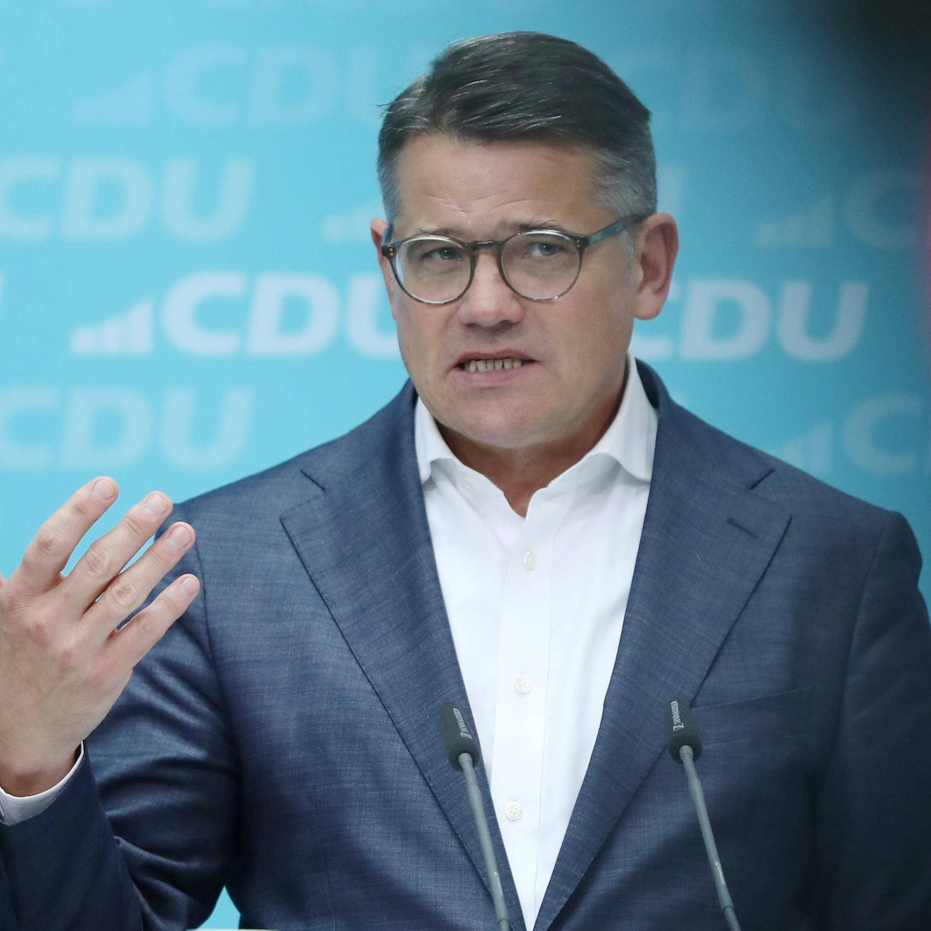 Hessens - Ministerpräsident Rhein (CDU) will längere Wochenarbeitszeit