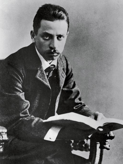Rainer Maria Rilke. Historische Schwarz-Weiß-Fotographie von 1906