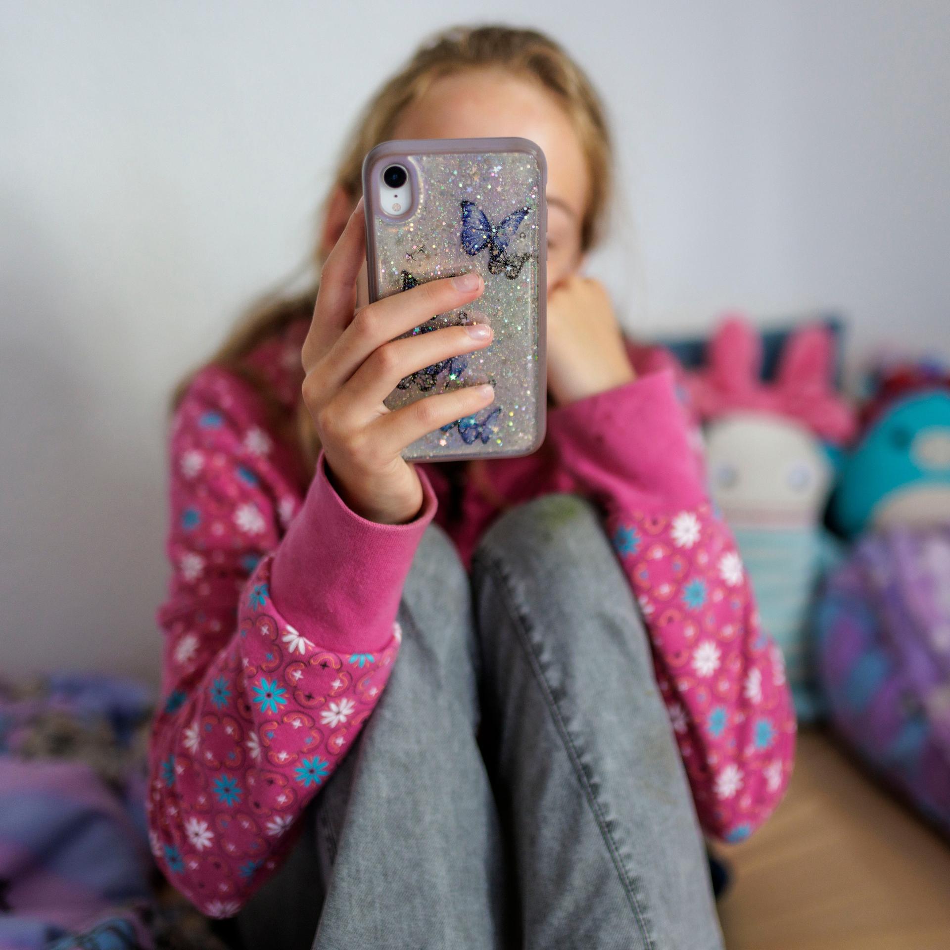 Soziale Medien - Bildungsforscherin Kolleck befürchtet politische Radikalisierung