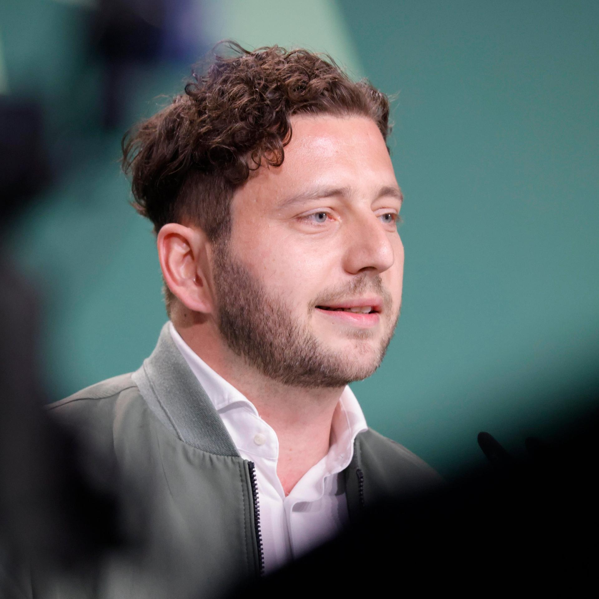 Felix Banaszak im Porträt im Jahr 2025