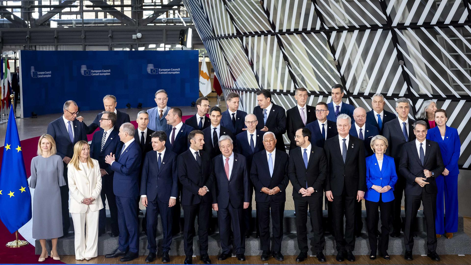 Ein Gruppenfoto der Staats- und Regierungschefs der Europäischen Union während eines Treffens in Brüssel.