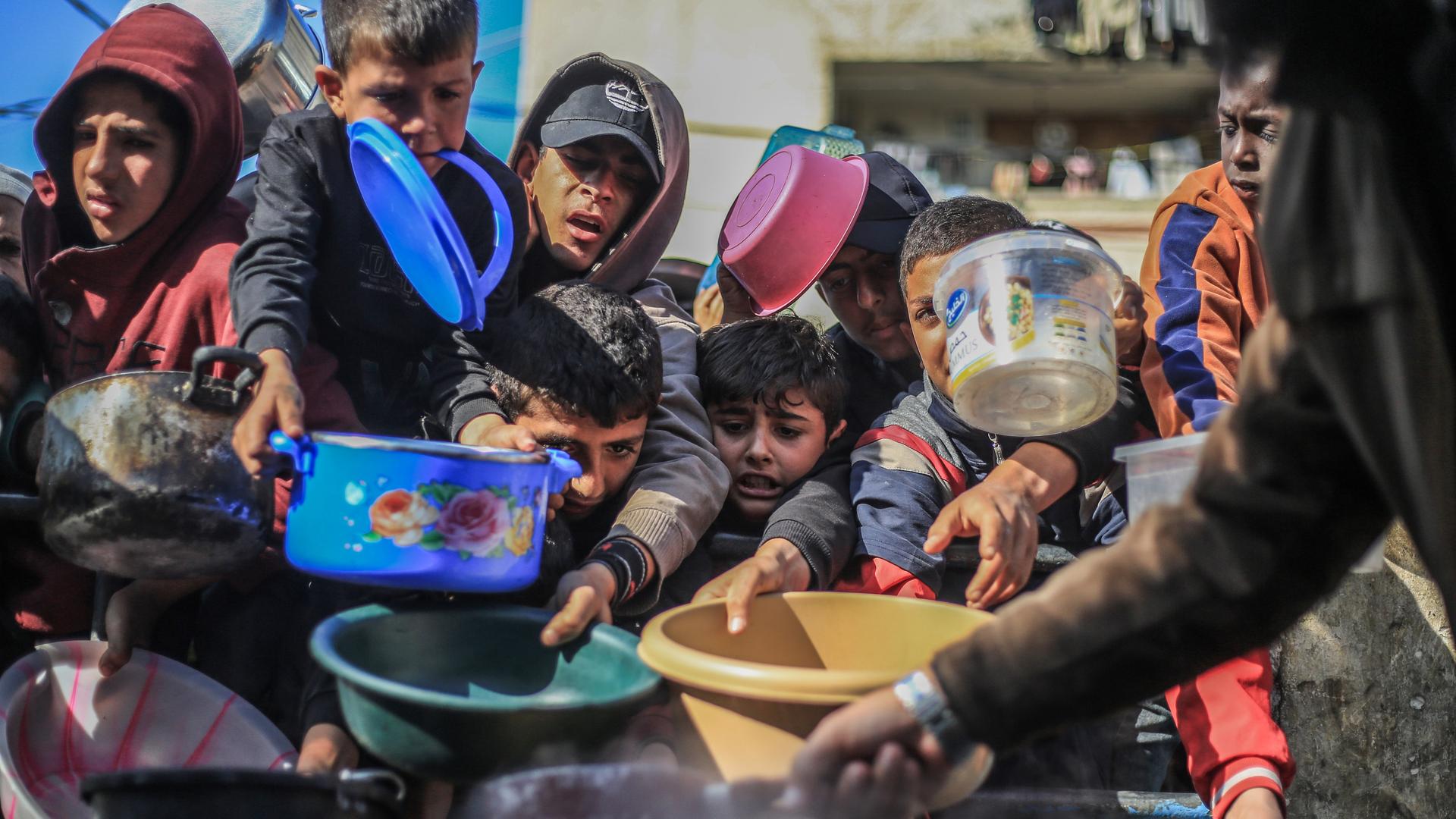 Gaza-Krieg - UNO-Welternährungsorganisation: "Hilfskonvois sind nicht mehr sicher"