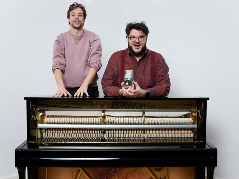 Axel Ranisch und Gastmoderator Tobias Krell