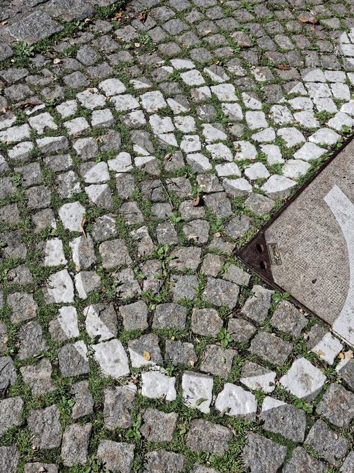 Ein markierter Behinderten-Parkplatz