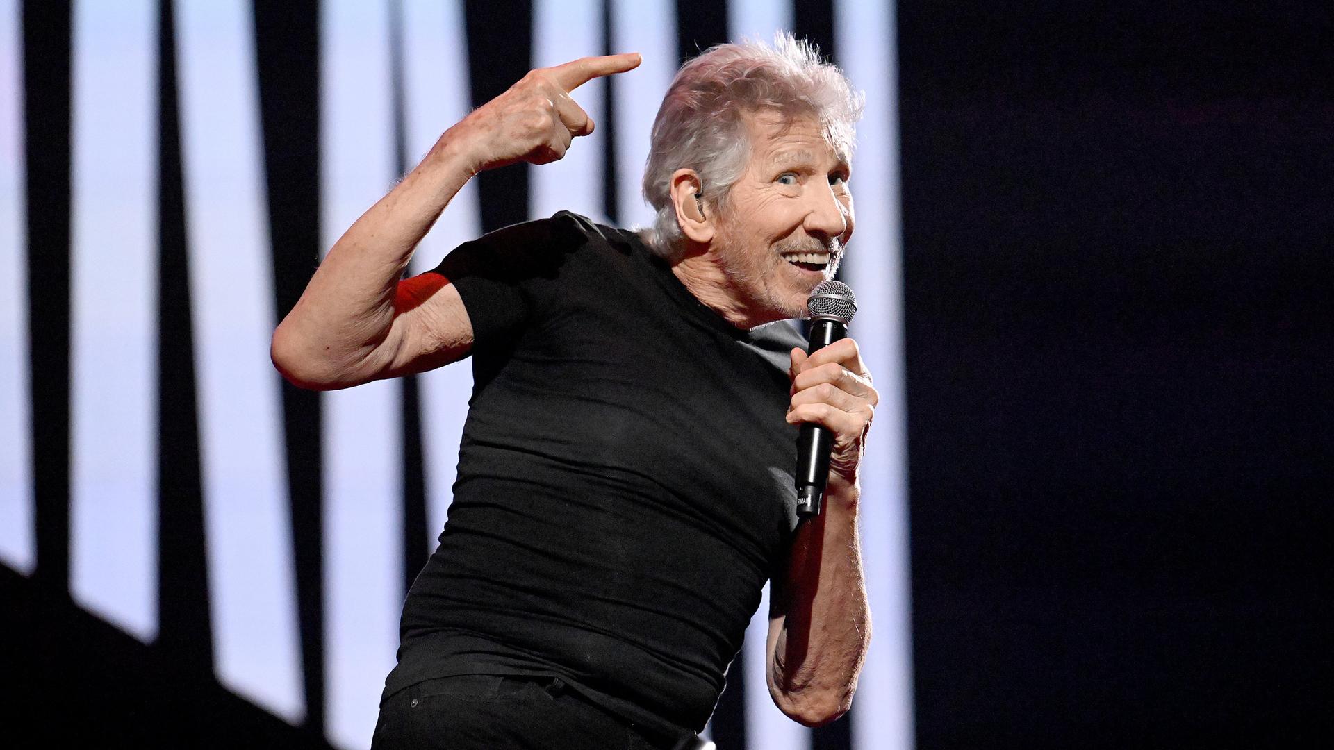 Pink-Floyd-Mitbegründert Roger Waters beim Auftritt in der Münchner Olympiahalle.