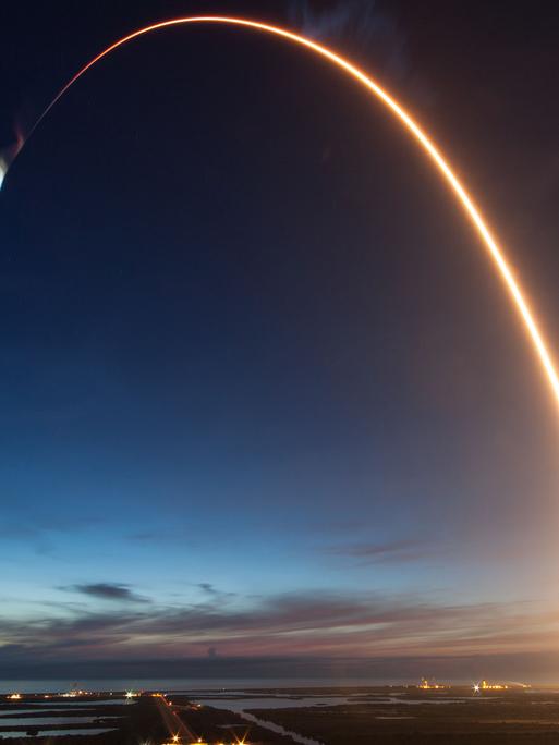 Schöne Bilder (hier vom Start einer Falcon 9) gibt es – aber um klassische Pressearbeit macht SpaceX einen großen Bogen 