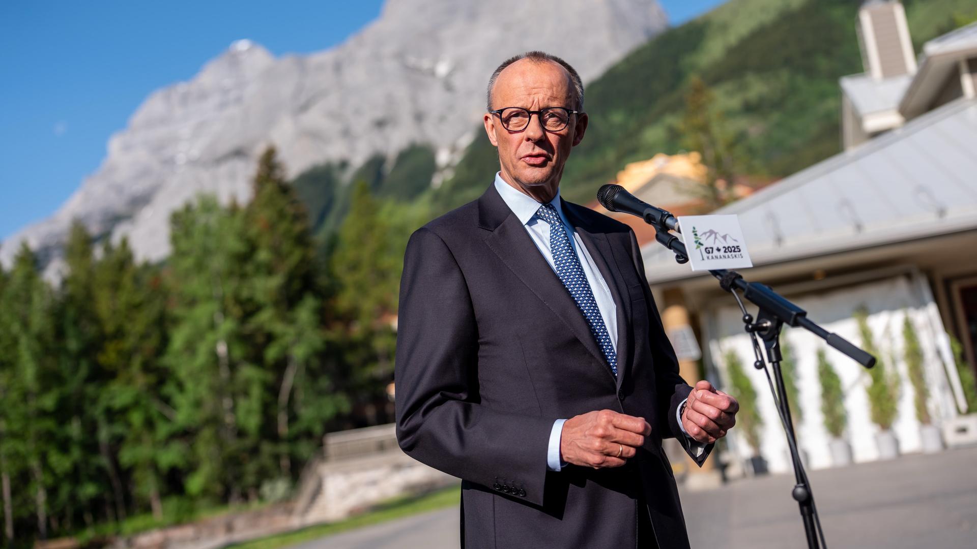 Bundeskanzler Friedrich Merz (CDU) spricht beim G7-Gipfel.