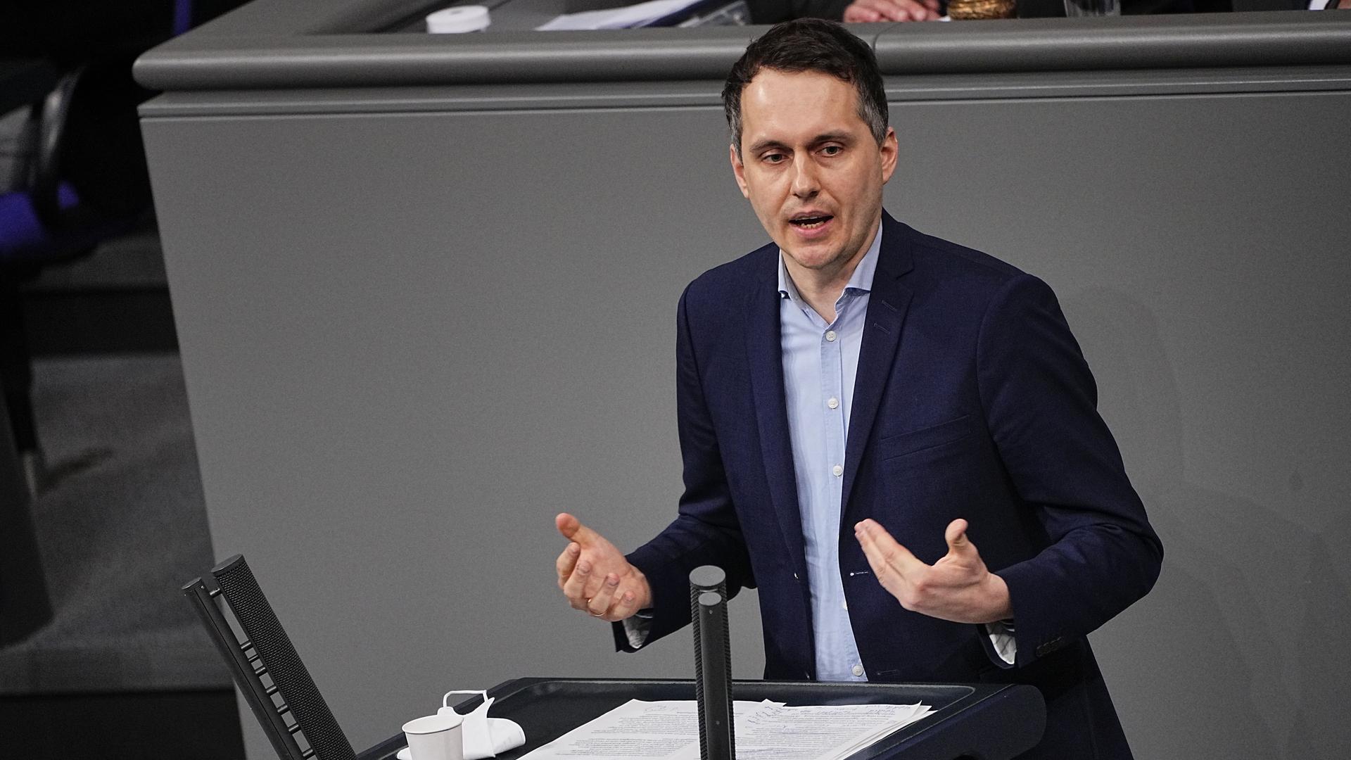 Sven-Christian Kindler (Bündnis 90/Die Grünen), spricht im Bundestag.
