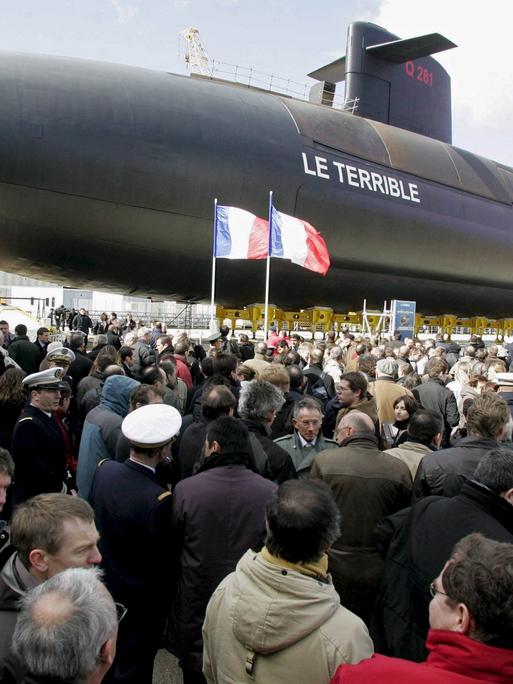 Frankreichs Atom-U-Boot "Le Terrible" beim Stapellauf im März 2008