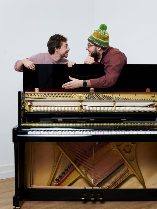 Axel Ranisch und Gastmoderator Tobias Krell