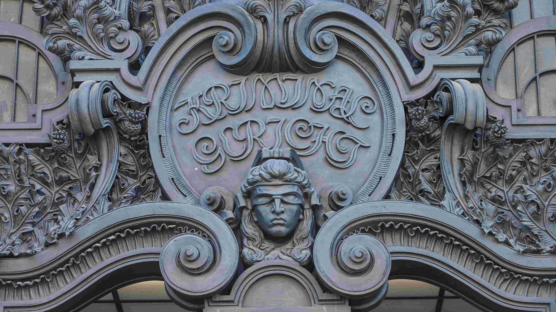 Justitia am Eingangstor zum Kriminalgericht, Turmstraße, Moabit, Mitte, Berlin.
