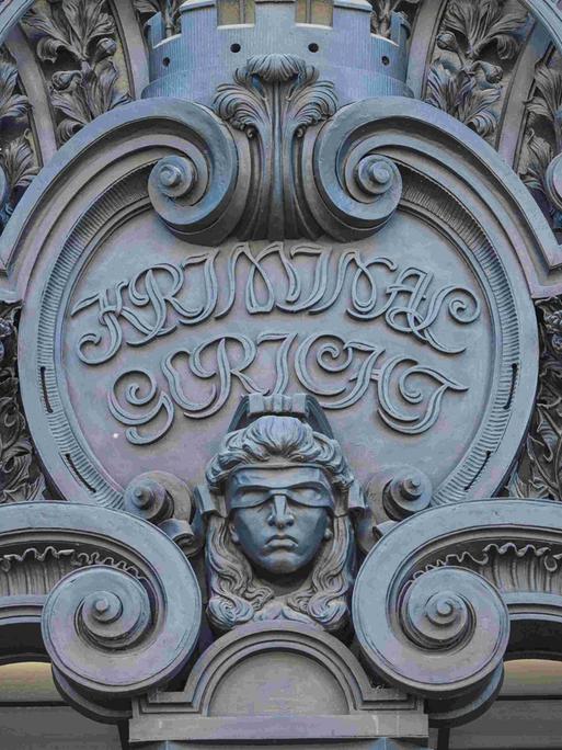 Justitia am Eingangstor zum Kriminalgericht, Turmstraße, Moabit, Mitte, Berlin.