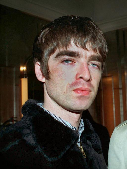 Die Brüder Noel (li.) und Liam Gallagher von der britischen Pop-Gruppe "Oasis".