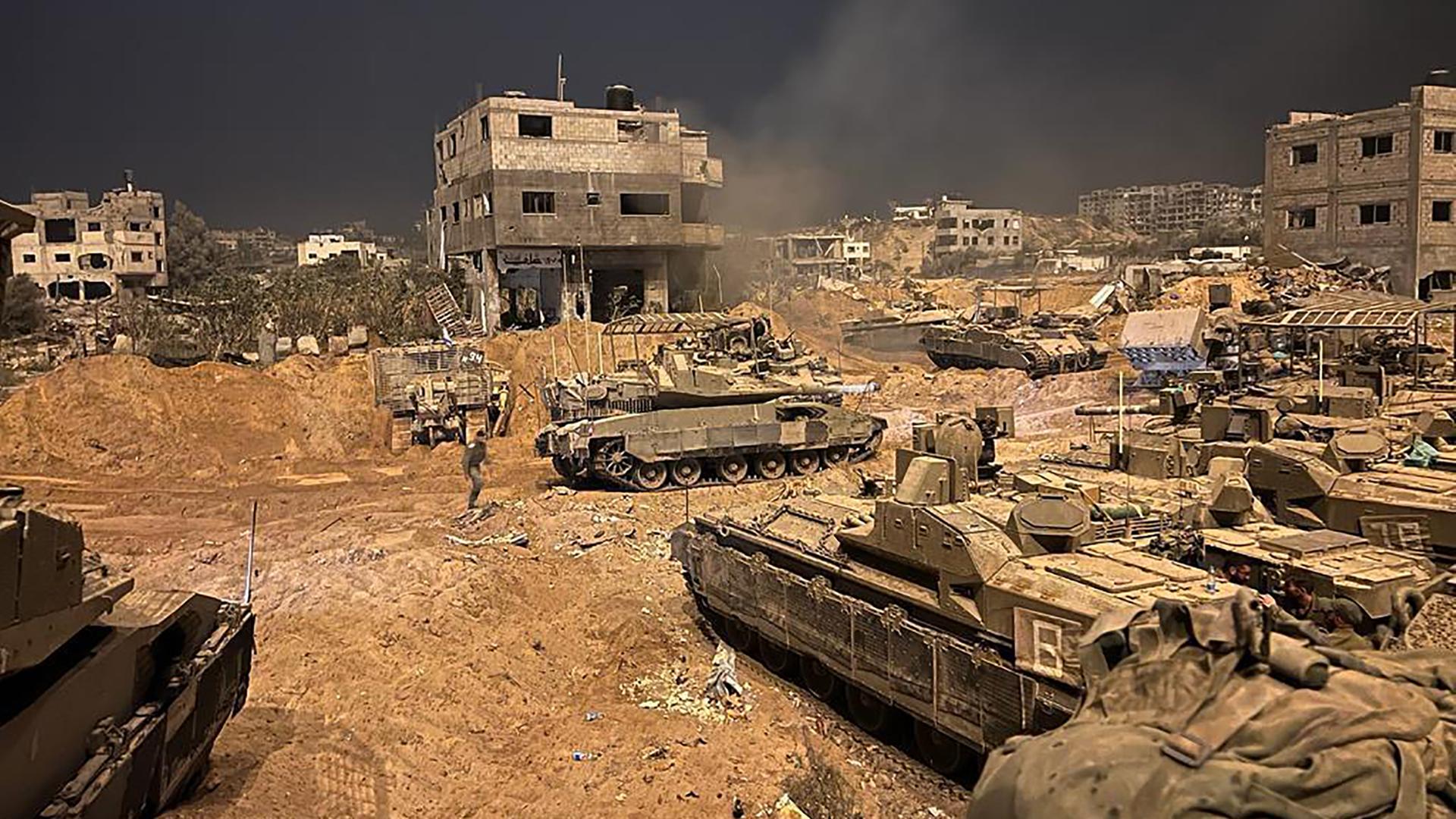 Israelische Panzer in Gaza-Stadt am 1. November 2023