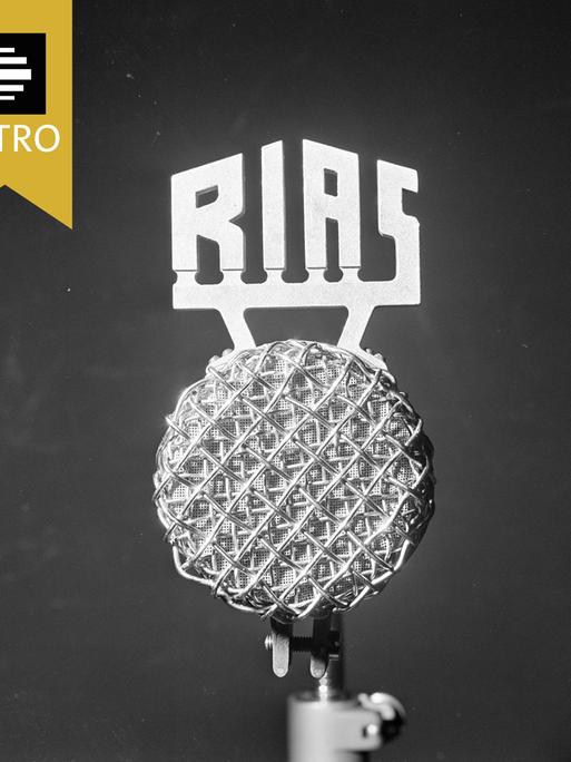 Mikrofon mit RIAS-Logo