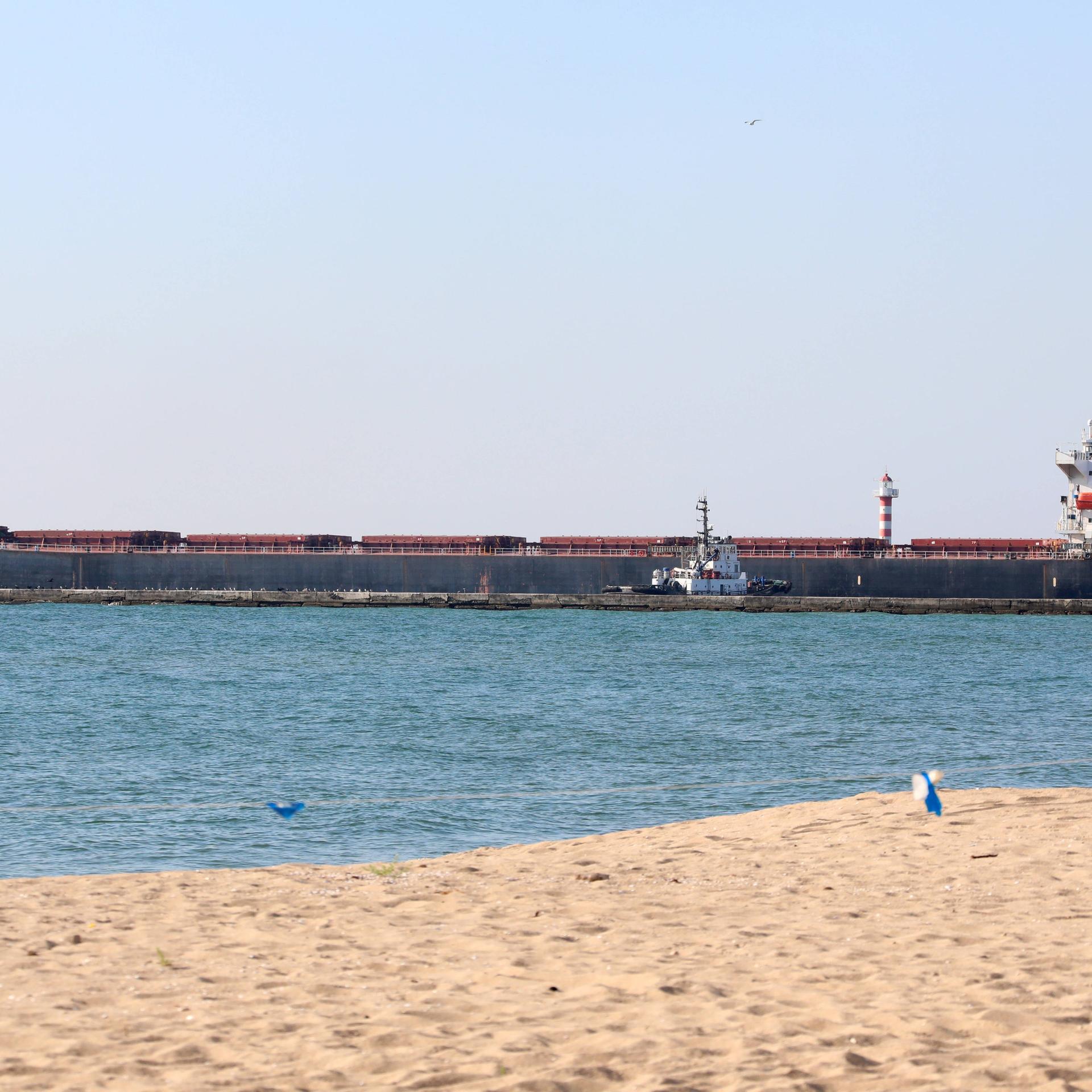 Getreidefrachter verlässt Odessa.