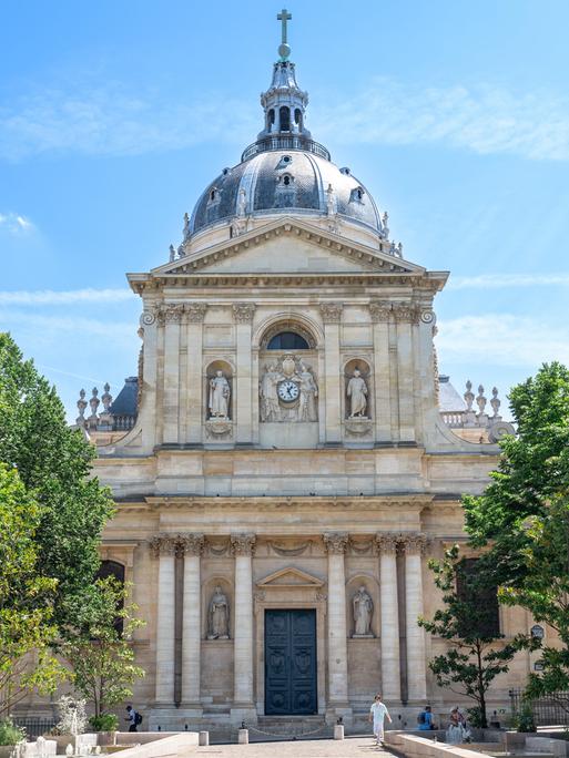 Die Kapelle auf dem Campus der Pariser Universität Sorbonne zählt zum Weltkulturerbe und stand 2026 auf der „World Monuments Watch“-Liste. Die Kapelle auf dem Campus der Pariser Universität Sorbonne zählt zum Weltkulturerbe und stand 2026 auf der „World Monuments Watch“-Liste.