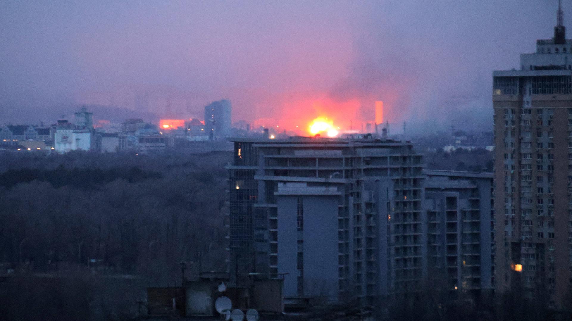 Morgendlicher Raketenangriff der russischen Armee auf die ukrainische Hauptstadt Kiew, aufgenommen am 2.1.2024
