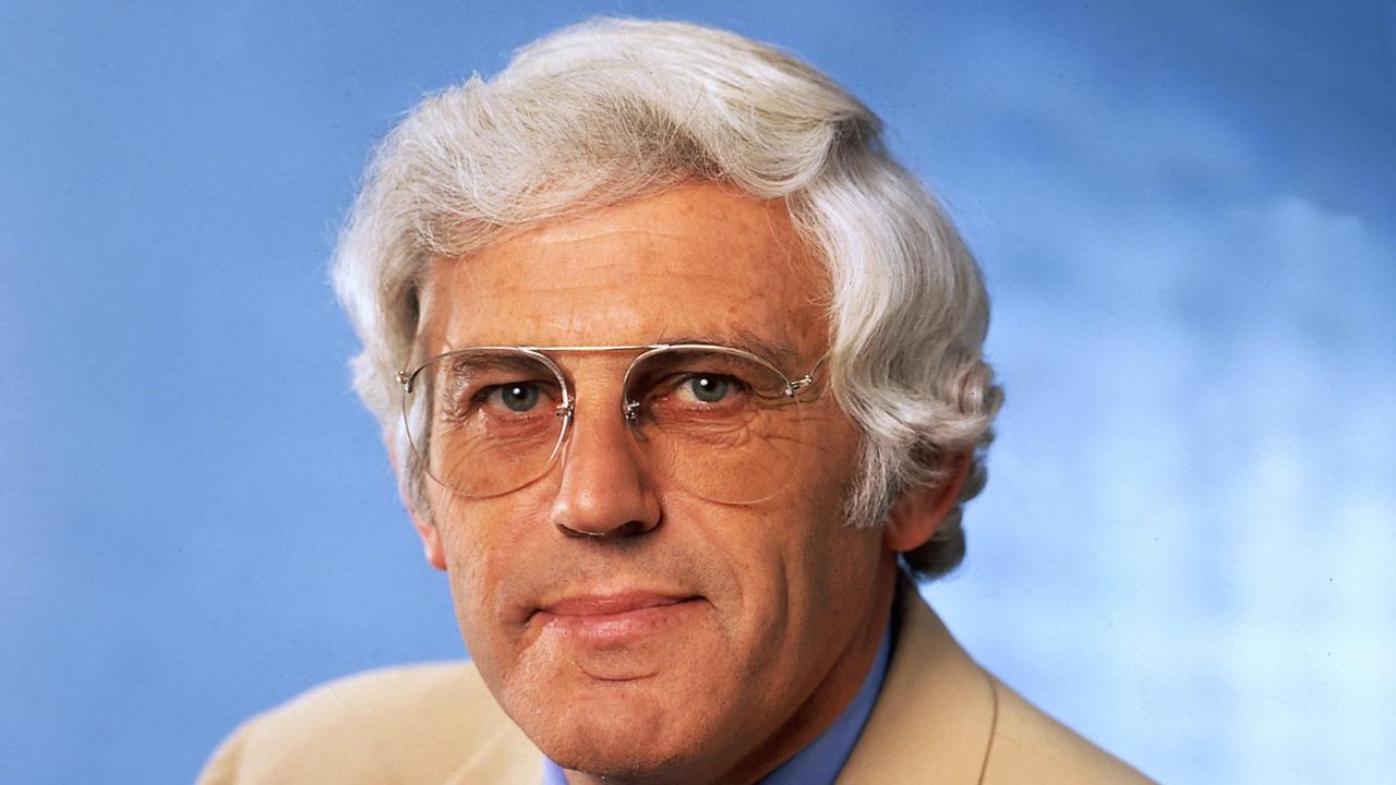 Der langjährige ZDF-Auslandskorrespondent und TV-Journalist Gerd Helbig ist tot. Er starb nach Angaben des öffentlich-rechtlichen Senders im Alter von 86 Jahren. Der langjährige ZDF-Auslandskorrespondent und TV-Journalist Gerd Helbig ist tot. Er starb nach Angaben des öffentlich-rechtlichen Senders im Alter von 86 Jahren.