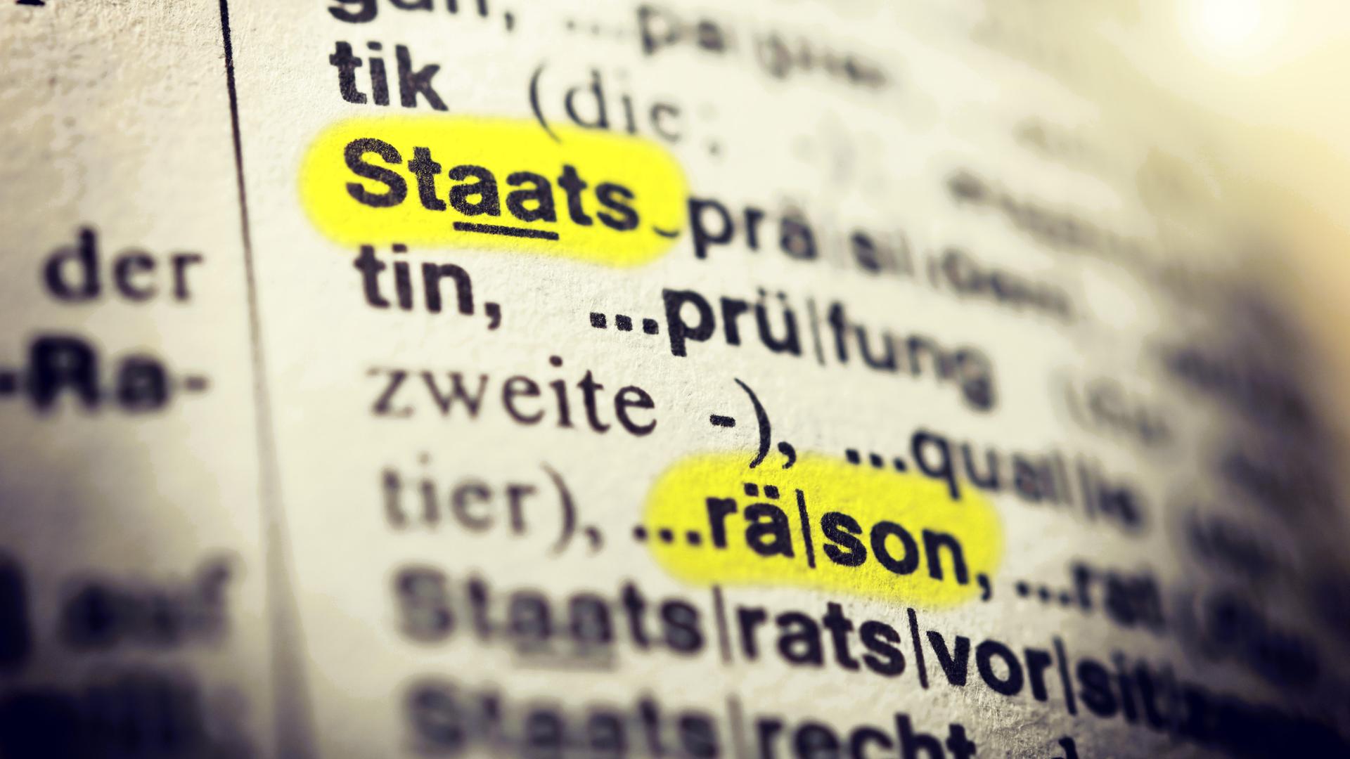 Lexikoneintrag zum Wort "Staatsräson" (Symbolbild)