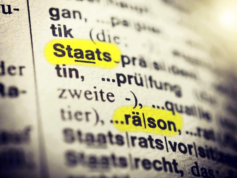 Lexikoneintrag zum Wort "Staatsräson" (Symbolbild)