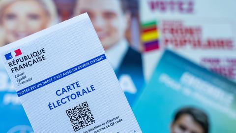 Wahlkarte für die Stichwahlen in Frankreich - in Frankreich sind die Wählerinnen und Wähler in den Überseegebieten bereits am Samstag zur entscheidenden Runde der Parlamentswahl aufgerufen.