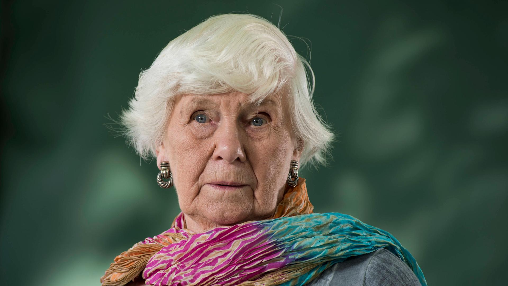 Jane Gardam beim Edinburgh International Book Festival 2015.