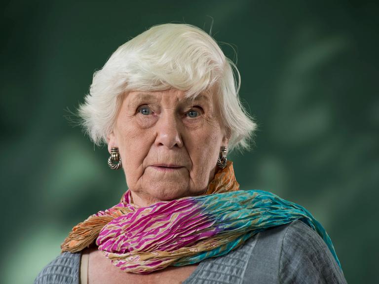 Jane Gardam beim Edinburgh International Book Festival 2015.